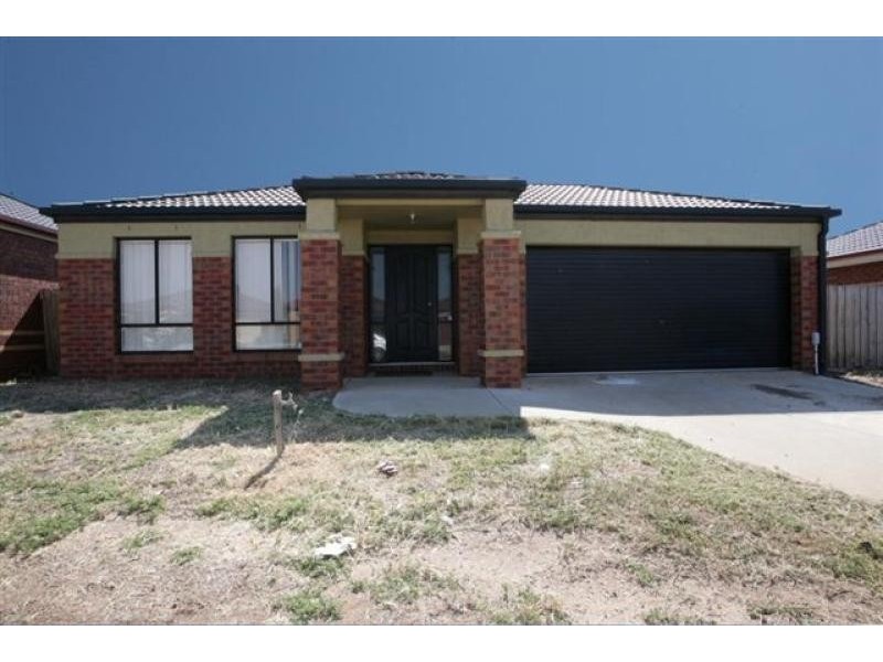 21 LAUREL AVENUE, Tarneit VIC 3029
