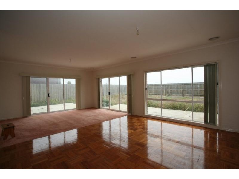 24 EGAN CLOSE, Werribee VIC 3030