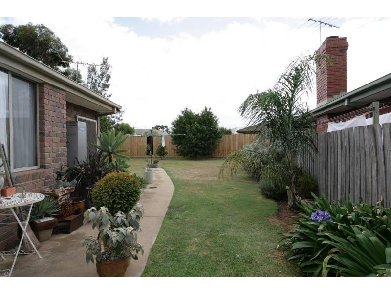 16 HAWKESBURY ROAD, Werribee VIC 3030