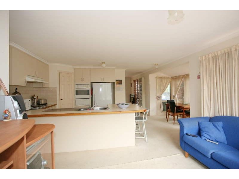43 WILMINGTON AVENUE, Hoppers Crossing VIC 3029
