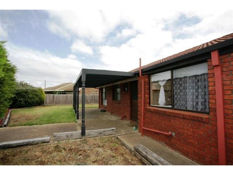 2 MALVEN CLOSE, Werribee VIC 3030