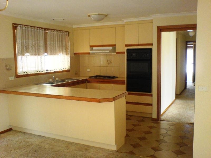 112 MORRIS ROAD, Hoppers Crossing VIC 3029