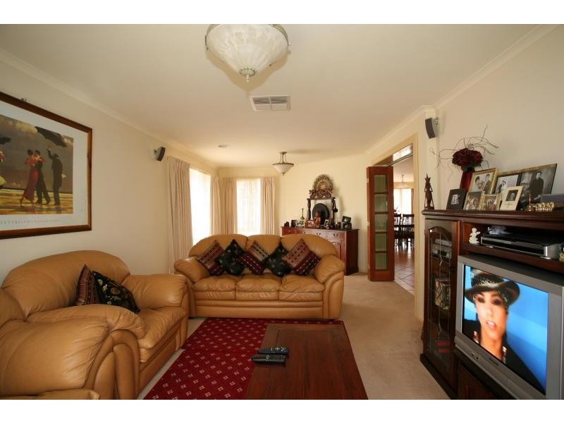 135 THAMES BOULEVARD, Tarneit VIC 3029