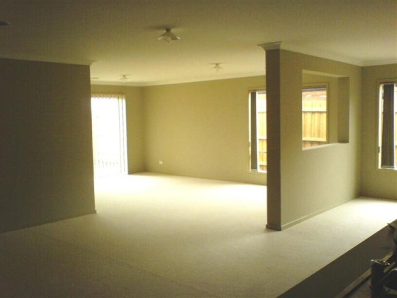 10 GUILFORD COURT, Truganina VIC 3029