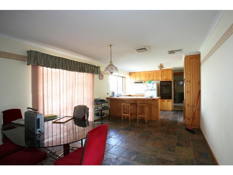 12 PERKINS AVENUE, Hoppers Crossing VIC 3029