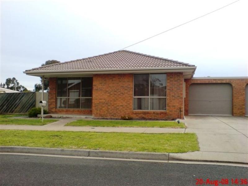 UNIT 2/71 HOGANS ROAD, Hoppers Crossing VIC 3029