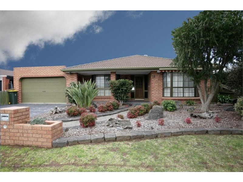 15 WILSON CRESCENT, Hoppers Crossing VIC 3029
