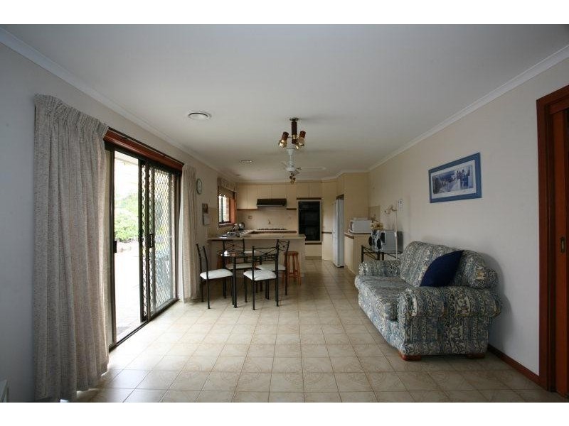 15 WILSON CRESCENT, Hoppers Crossing VIC 3029