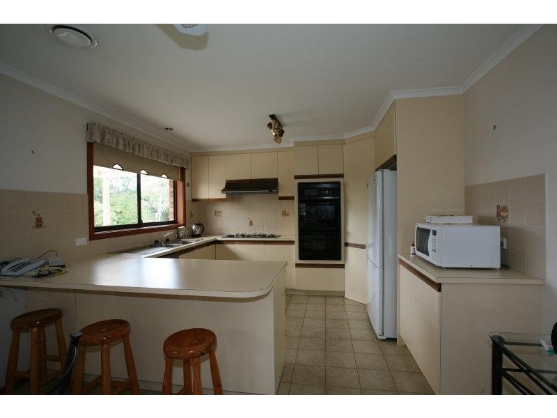 15 WILSON CRESCENT, Hoppers Crossing VIC 3029