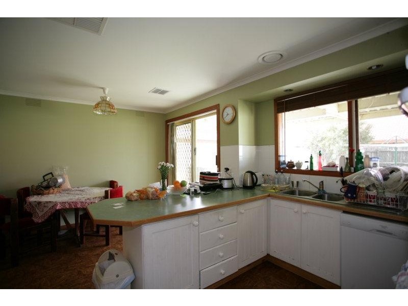 2 BULLER COURT, Hoppers Crossing VIC 3029