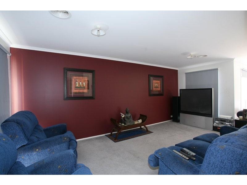 4 Lisa Court, Hoppers Crossing VIC 3029