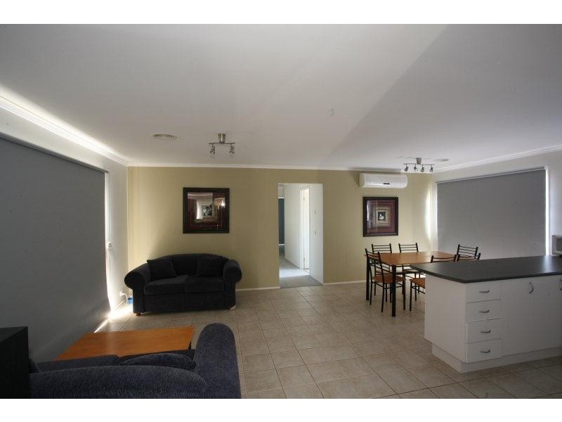 4 Lisa Court, Hoppers Crossing VIC 3029