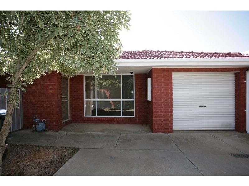 2/9 Dyer Street, Hoppers Crossing VIC 3029