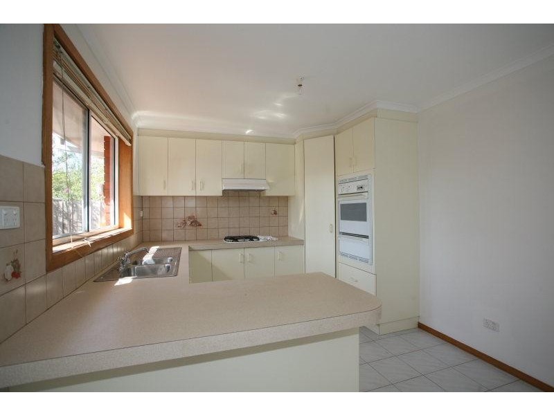 2/9 Dyer Street, Hoppers Crossing VIC 3029