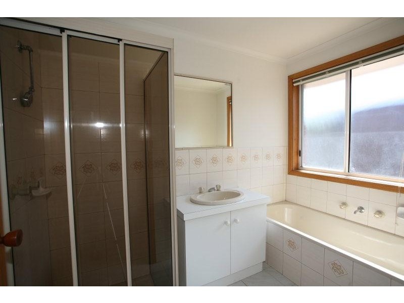 2/9 Dyer Street, Hoppers Crossing VIC 3029