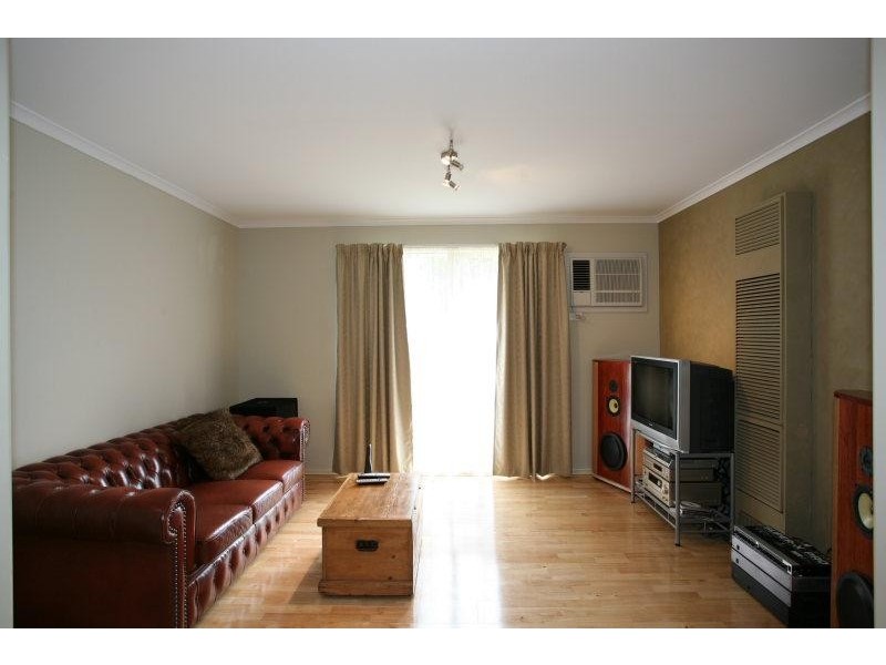 9 Whipbird Court, Werribee VIC 3030