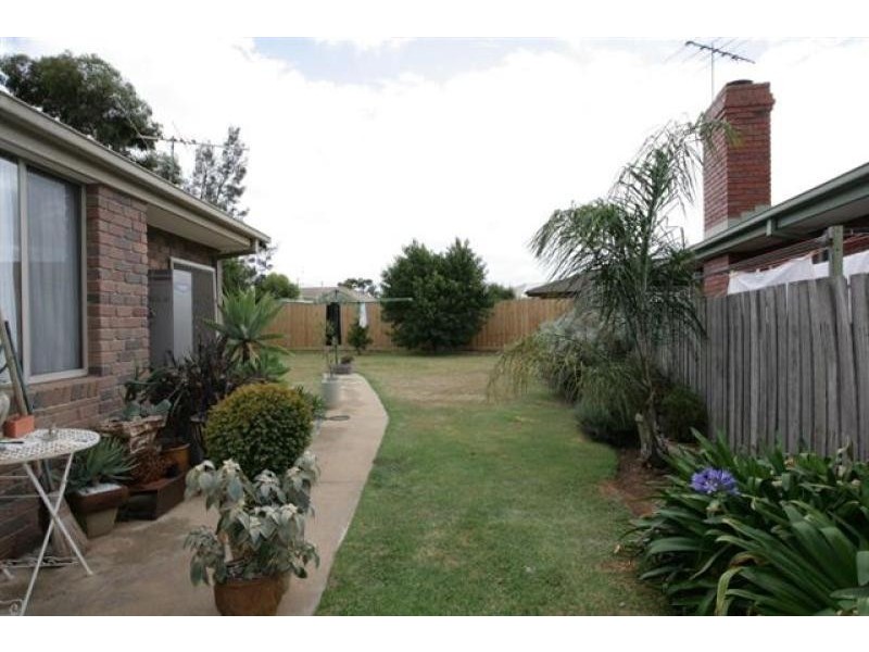 16 Hawkesbury Road, Werribee VIC 3030