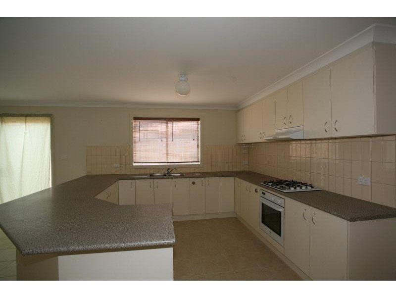 115 Rose Grange Boulevard, Tarneit VIC 3029