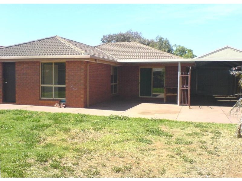 12 Tolmie Avenue, Werribee VIC 3030