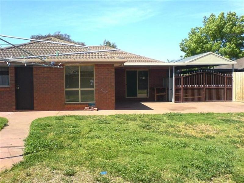 12 Tolmie Avenue, Werribee VIC 3030