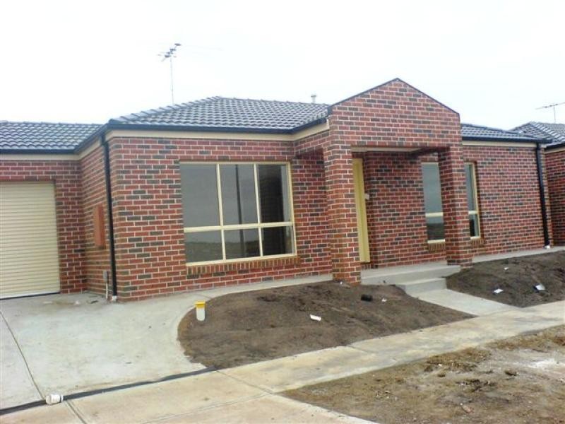 Unit 1/20 Vanderbuilt Drive, Truganina VIC 3029