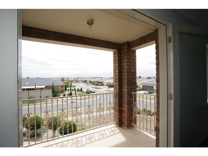 51 Ashton Crescent, Hoppers Crossing VIC 3029