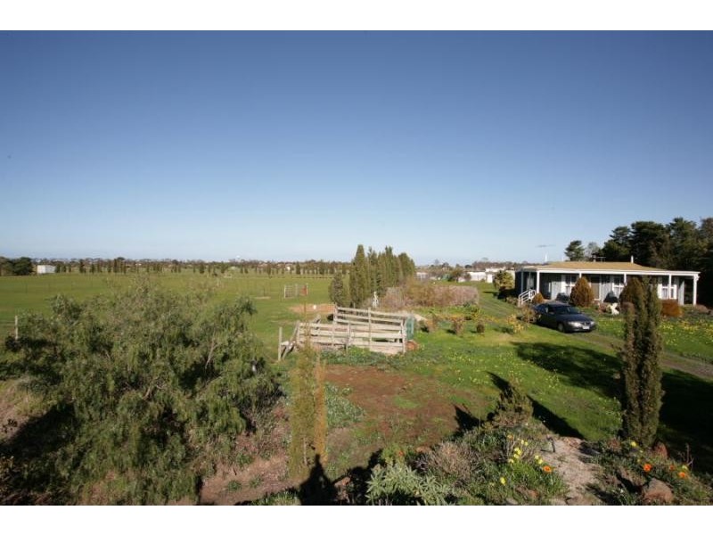 75 William Road, Little River VIC 3211