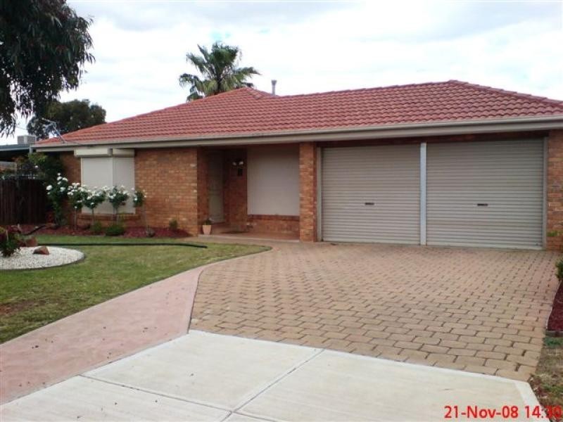 1 Egret Court, Werribee VIC 3030