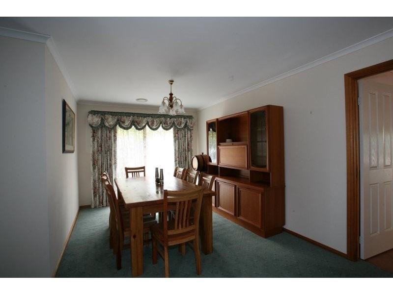 5 Butmar Close, Werribee VIC 3030