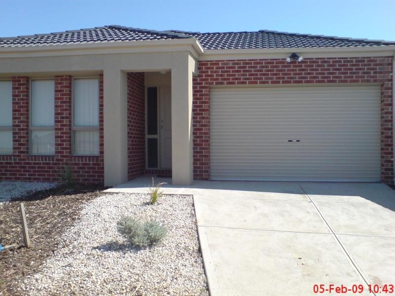 24 Tony Drive, Truganina VIC 3029