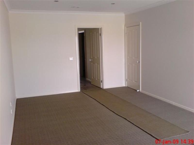Unit 2/88 Conquest Drive, Werribee VIC 3030