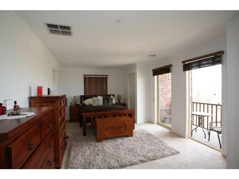 1 Lysterfield Walk, Wyndham Vale VIC 3024