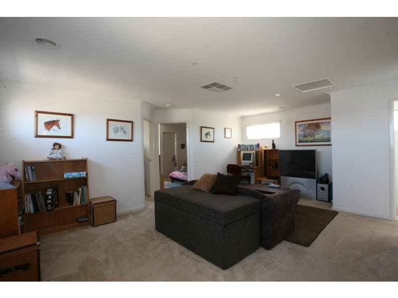 1 Lysterfield Walk, Wyndham Vale VIC 3024