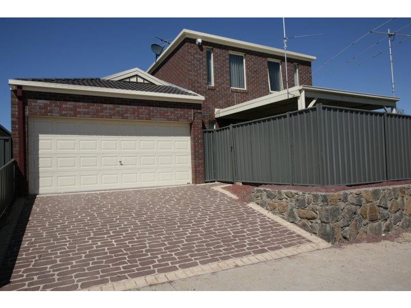 1 Lysterfield Walk, Wyndham Vale VIC 3024