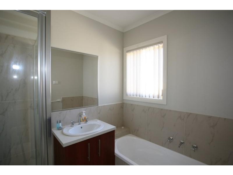 Unit 1/20 Vanderbilt Avenue, Truganina VIC 3029