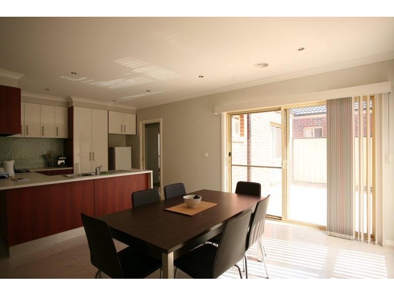 Unit 2/20 Vanderbilt Avenue, Truganina VIC 3029