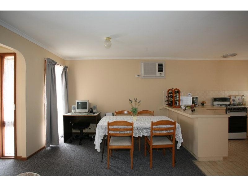Unit 3/247 Heaths Road, Werribee VIC 3030