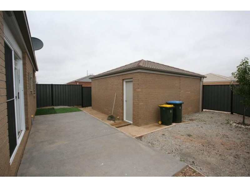 2 Hiltaba Walk, Tarneit VIC 3029