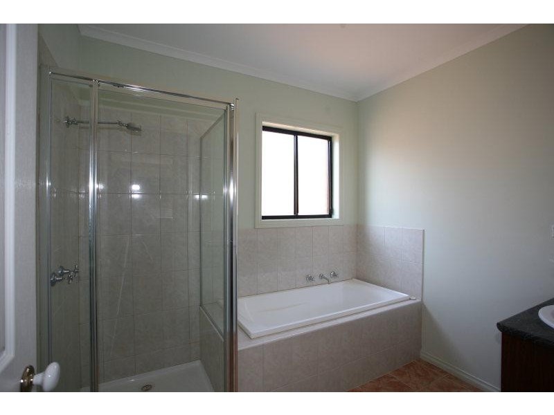 12 Swinburne Court, Truganina VIC 3029