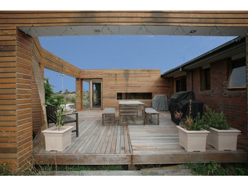 10 William Road, Little River VIC 3211