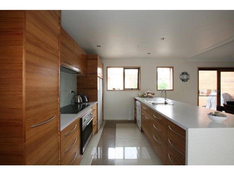 10 William Road, Little River VIC 3211