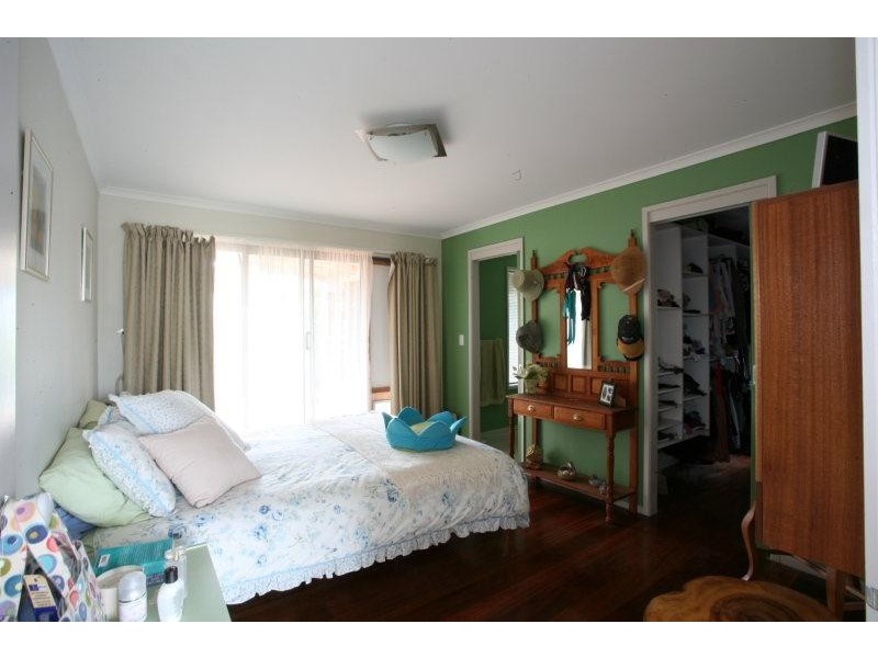 10 William Road, Little River VIC 3211