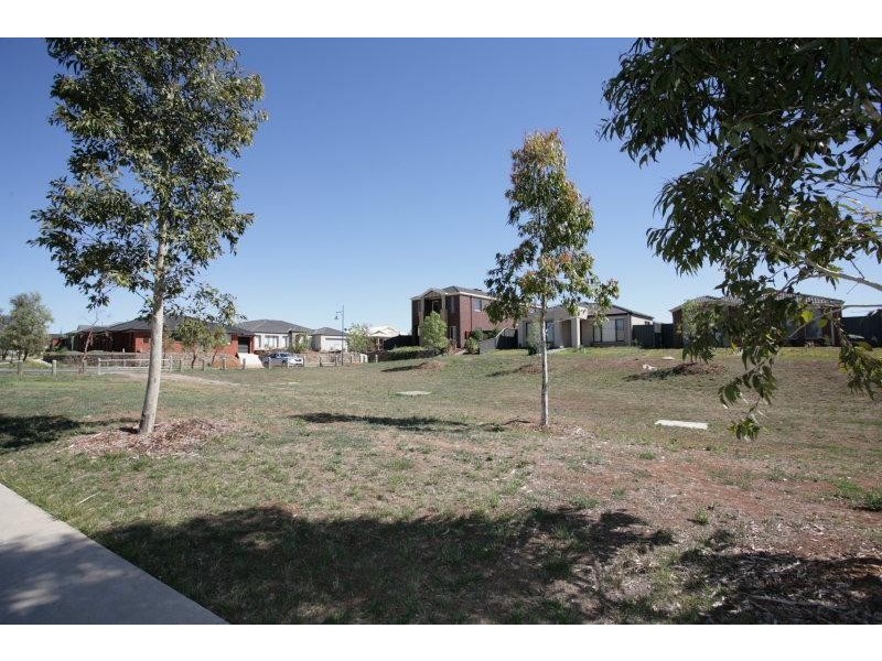 1 Lysterfield Walk, Wyndham Vale VIC 3024