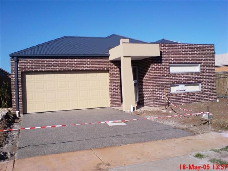 61 Fantail Crescent, Williams Landing VIC 3027