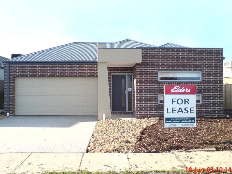 61 Fantail Crescent, Williams Landing VIC 3027