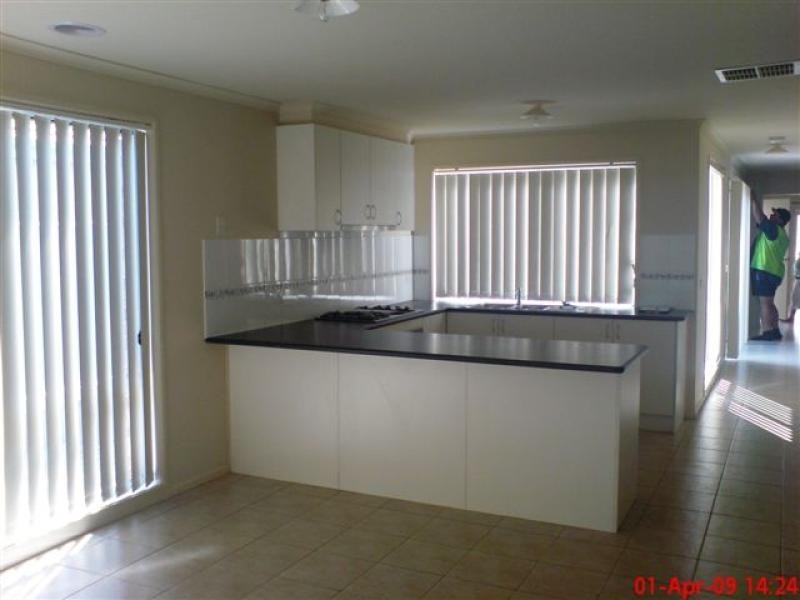 28 Rocky Gate Drive, Truganina VIC 3029