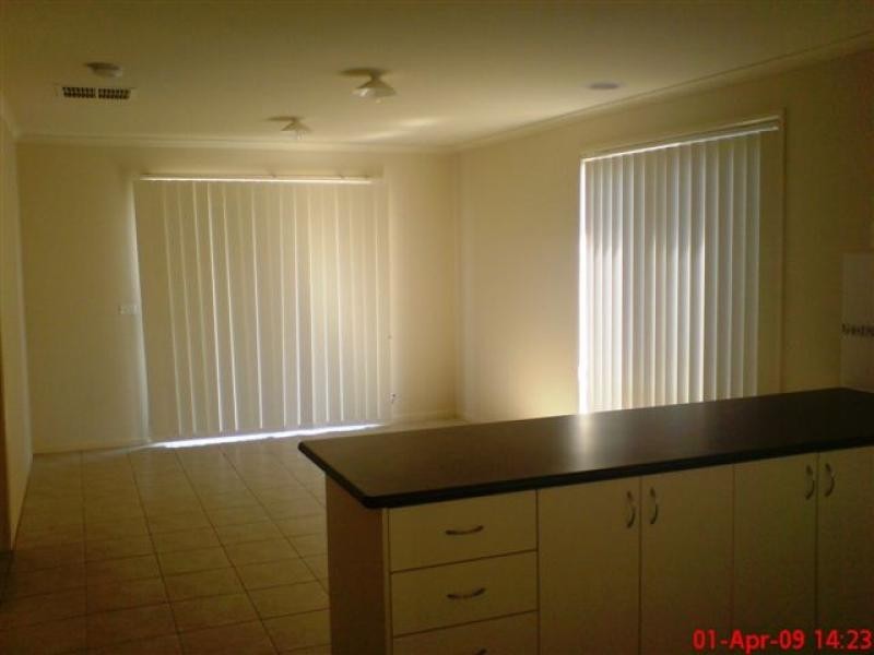 28 Rocky Gate Drive, Truganina VIC 3029