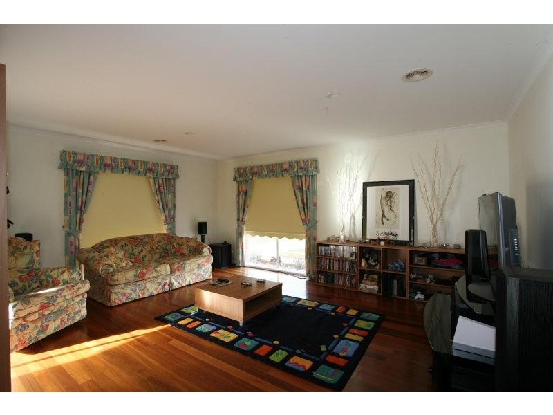 19 Davern Court, Werribee VIC 3030