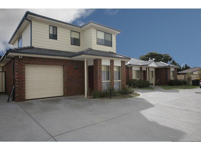 2/27 Ailsa Street South, Altona Meadows VIC 3028