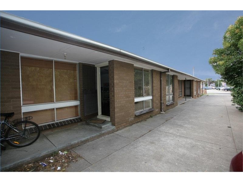 4/12 Manly Street, Werribee VIC 3030